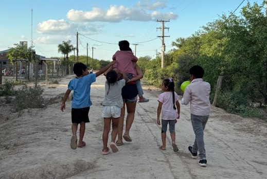 Son de Funes y cada año viajan a Formosa con una misión que nace del corazón y la solidaridad